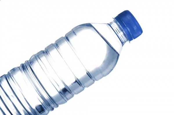 Recolhidas mais de 15 milhões de garrafas de plástico nas máquinas de recolha automática