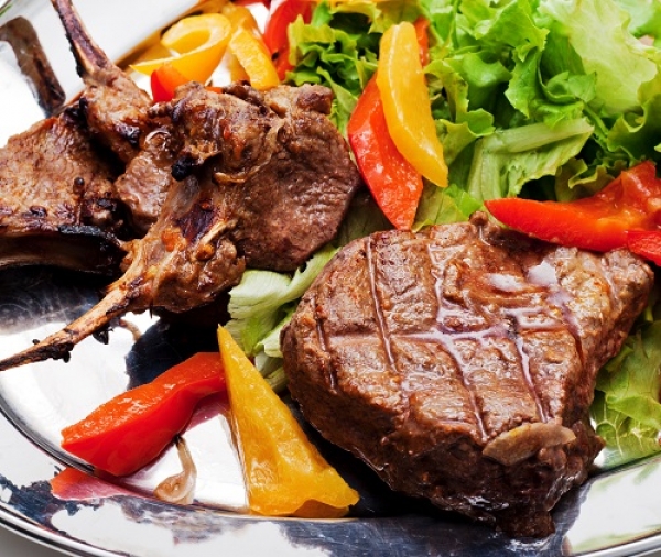 Congelar o bife tártaro pode diminuir o número de infeções causadas pelo parasita Toxoplasma