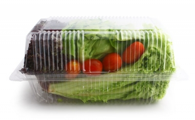 Aquecer comida em recipientes de plástico pode causar cancro, dizem especialistas