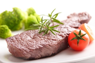 OMS: carne vermelha, processada ou não, pode causar cancro