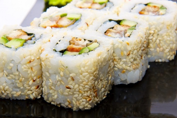 O Sushi pode ter parasitas, mas são evitáveis. Um especialista da UA diz-lhe como
