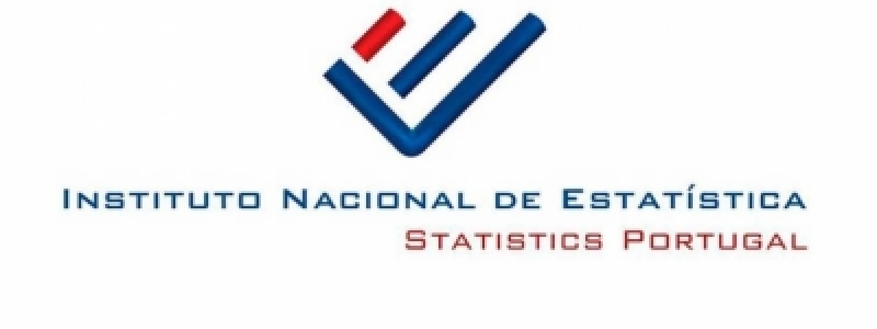 População portuguesa continua a...